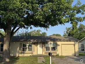 Building Photo - 1240 N Garfield Ave