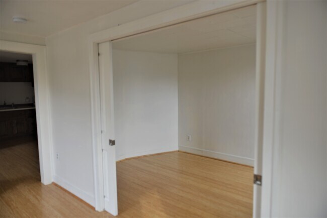 Looking in to Bed Room - 516 Main St