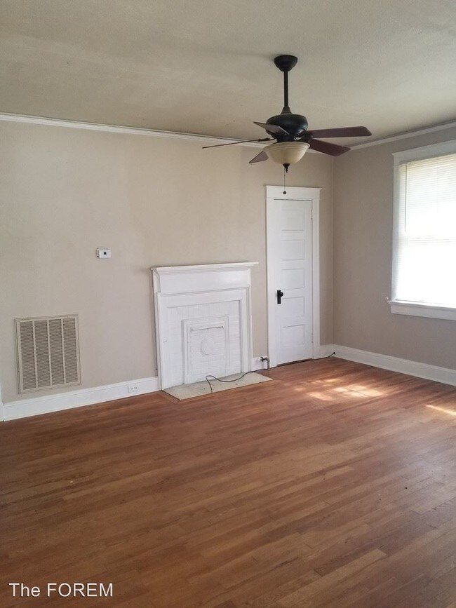 Building Photo - 3 br, 1 bath House - 530 Lane St.