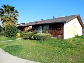 Building Photo - 1407 Madison Ct