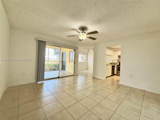 Foto del edificio - 13204 Glenmoor Dr