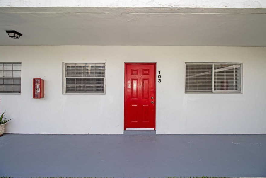 Foto principal - 402 Lake Shore Dr