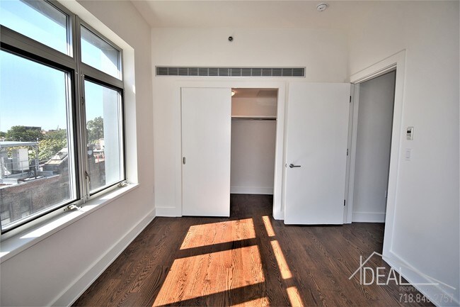 Building Photo - 68 Livingston Street #5DR