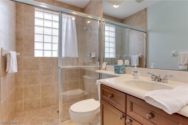 Foto del edificio - 14680 Glen Eden Dr