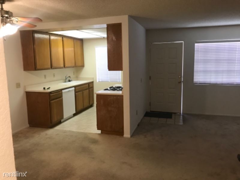 Foto principal - 518 E Cypress Ave