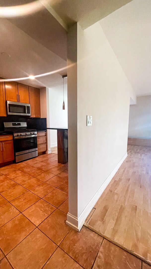 Foto del edificio - 4000 Bayside Dr