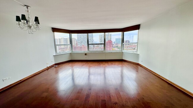 Building Photo - 720 W Gordon Terrace