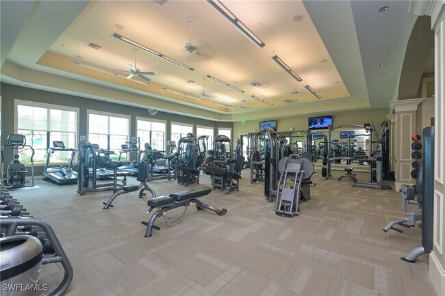 Foto del edificio - 5847 Plymouth Pl