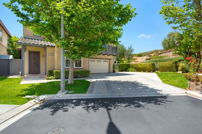 Building Photo - Beautiful Two-Story Pool Home 4BR 3BA Plus Bonus RM Solar Panels 2 Car Garage in Gated Tustin Com...