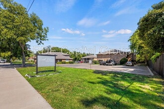 Building Photo - 1939 Cranford Dr