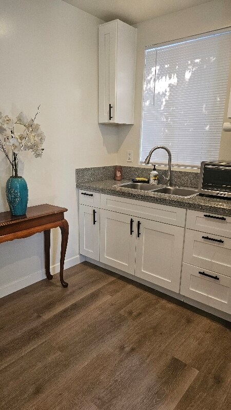 Foto del edificio - 18209 Saticoy St