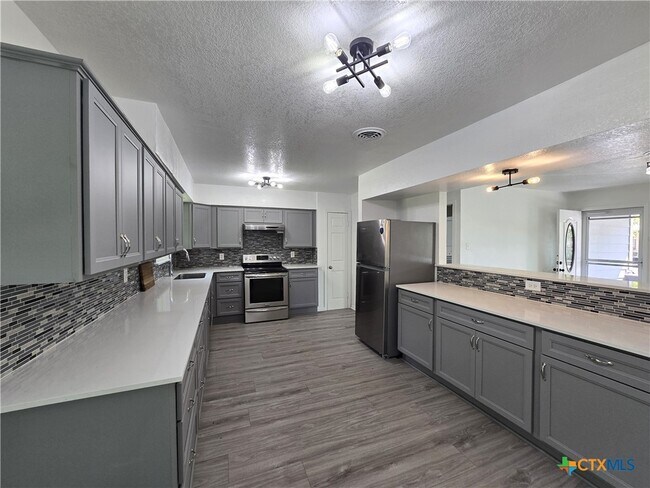 Foto del edificio - 610 W Washington Ave