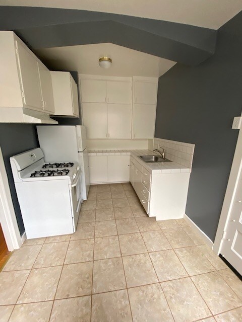 Foto del edificio - 245 Shrader St