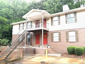 Building Photo - 449 N Donahue Dr