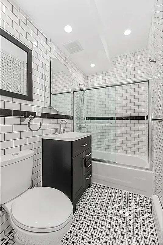 Foto del edificio - 318 E 62nd St