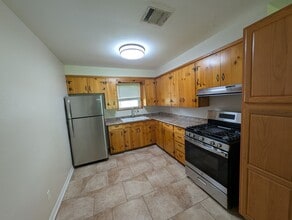 Building Photo - 4213 Lark St