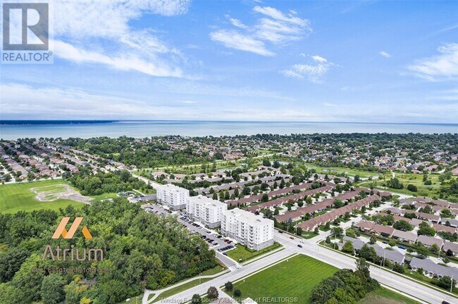Photo du bâtiment - 1611 Banwell Rd