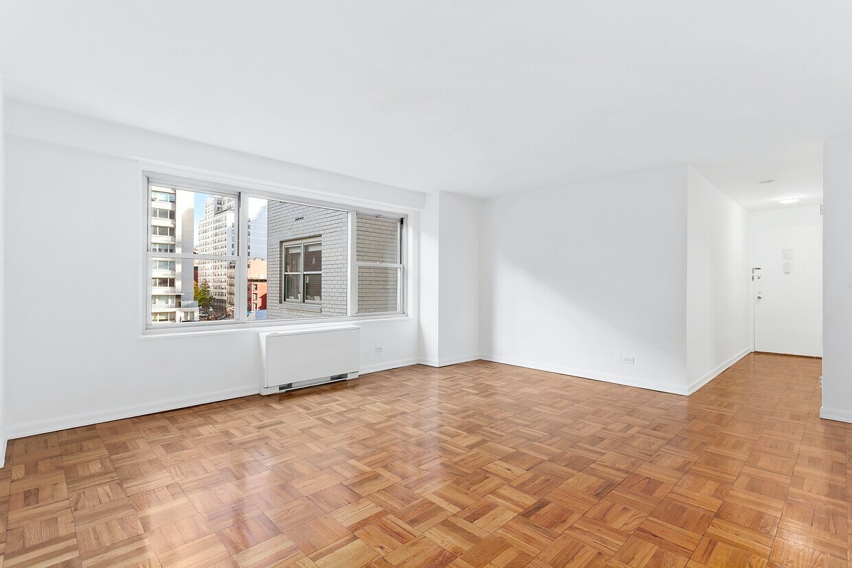 Foto principal - Large East 80th Street Doorman Studio.