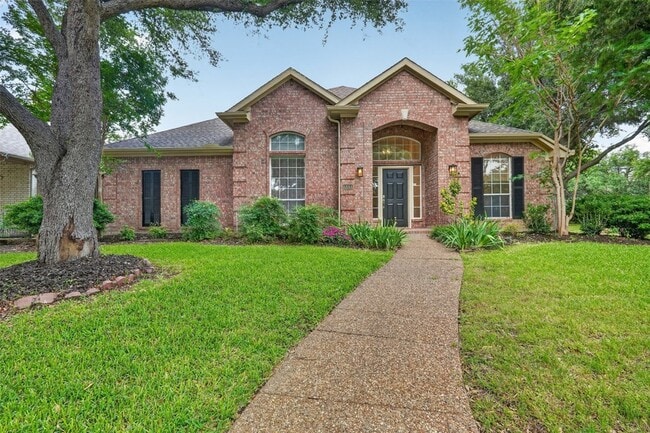Building Photo - 6864 Bushnell Dr