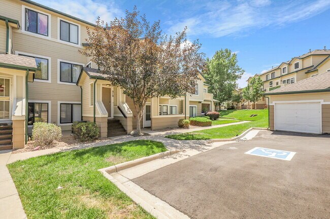 Photo - $1,400.00, Spacious 2-bedroom, 1 bath Cond... Apartment