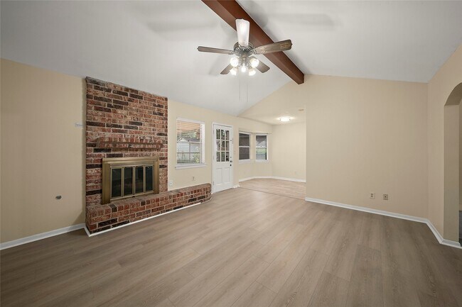 Foto del edificio - 8407 Stroud Dr