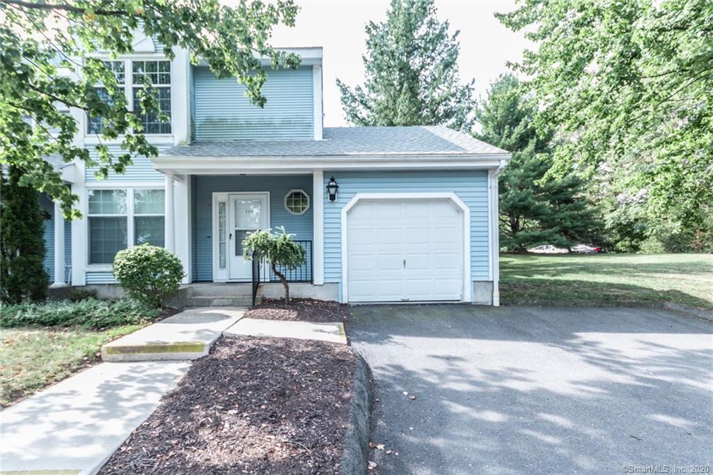 Primary Photo - 210 Redstone Cir