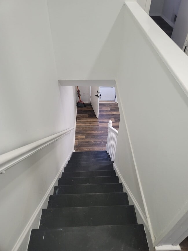 Foto del edificio - 10038 Hawkins Ct