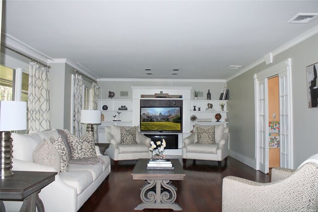 Building Photo - 116 Melrose Pkwy