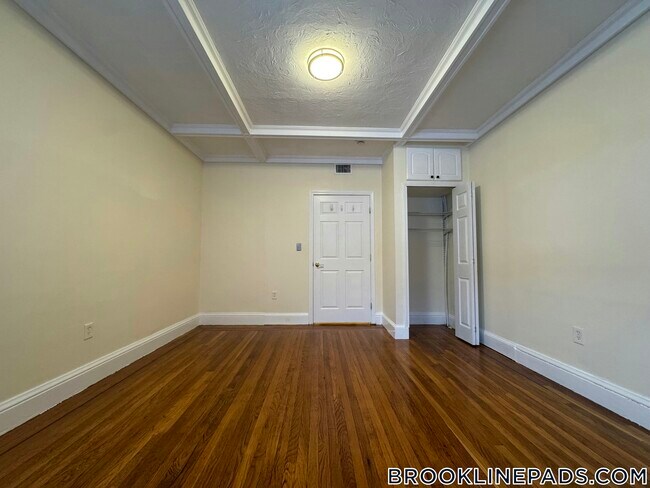 Foto del edificio - 73 Thatcher St