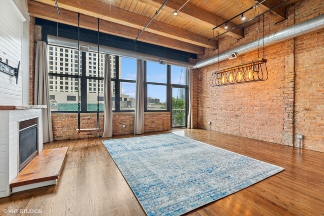 Foto del edificio - 1243 S Wabash Ave
