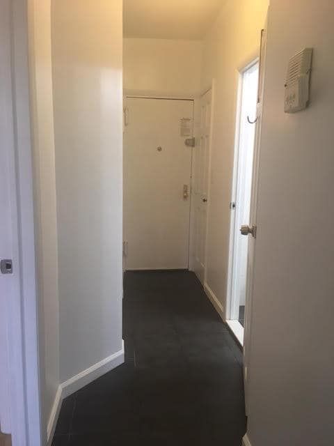 Hallway - 426 7th Ave