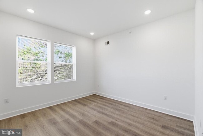 Foto del edificio - 617 W Cumberland St