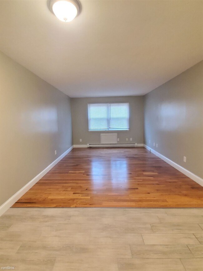Building Photo - 1 br, 1 bath  - 156 Bull Hill Ln A9