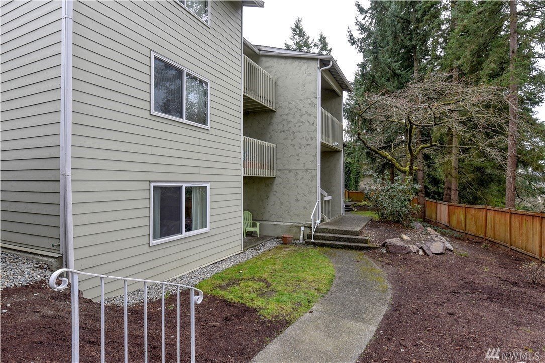 Remodeled 2 Bedroom Condo in Education Hill Condo for Rent in Redmond