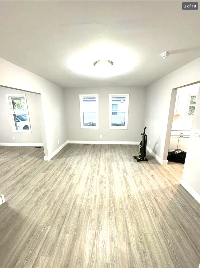 Foto del edificio - 1032 N Middle St