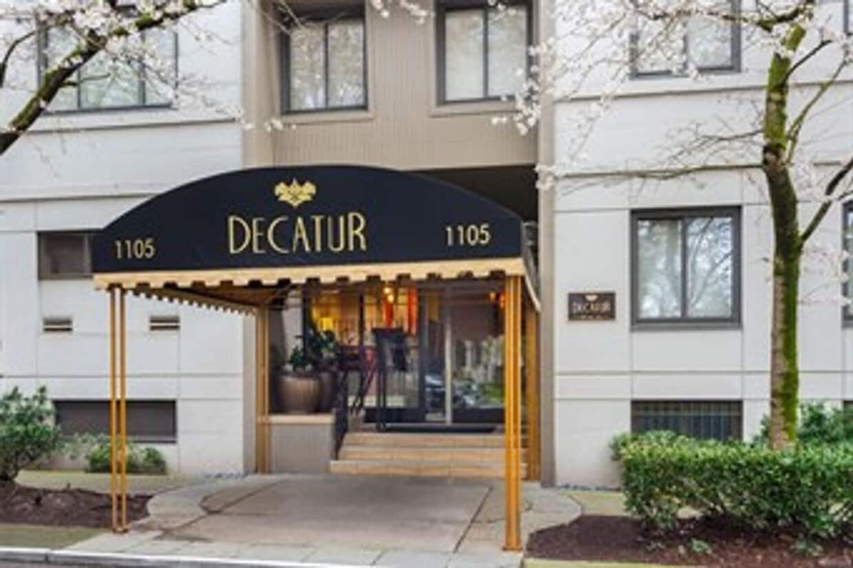 Highly desirable Decatur building. Live i... - Highly desirable Decatur building.  Live i...