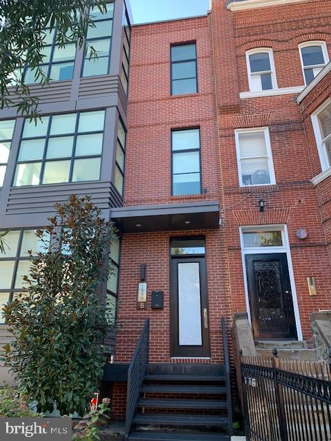 Building Photo - 1502 17th St NW