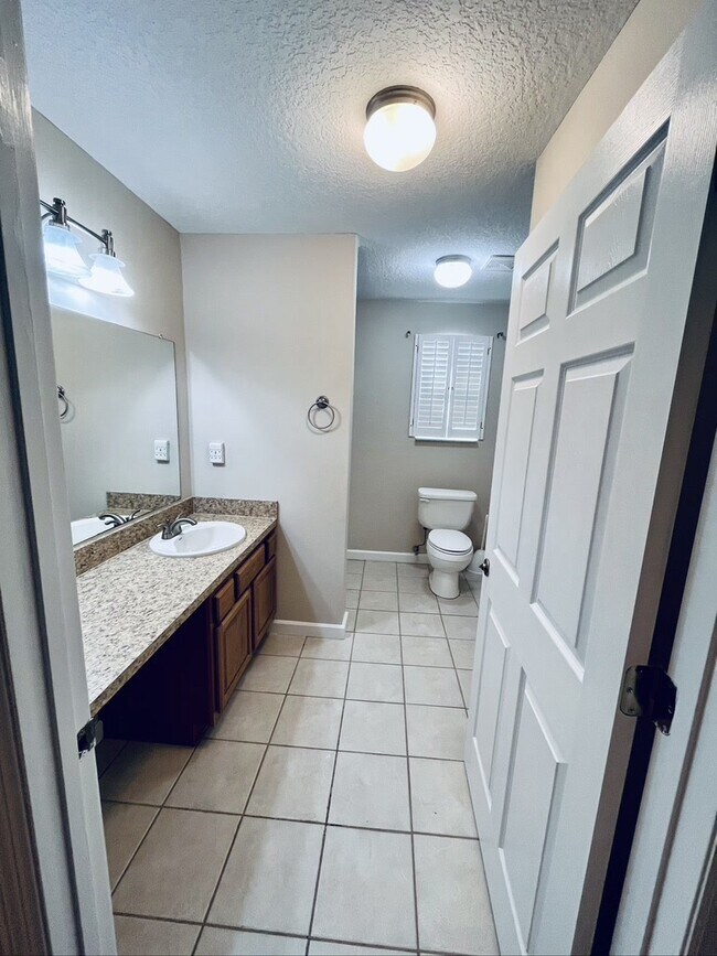 Foto del edificio - 273 Hollywood Forest Dr