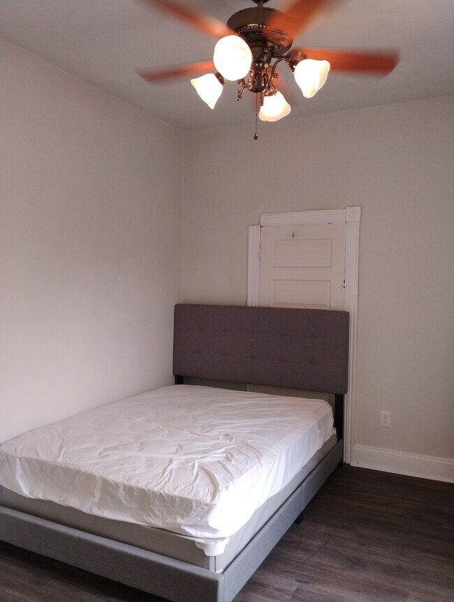 Foto del edificio - 3917 Park Heights Ave