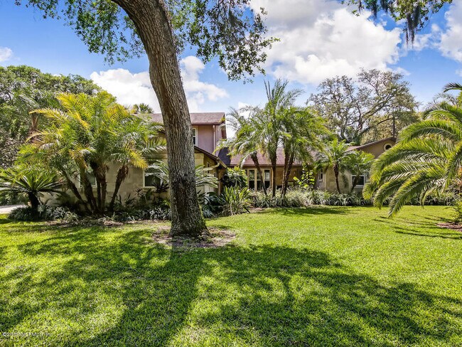 Foto del edificio - 88 Oakwood Rd