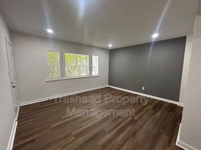 Building Photo - 6405 Brookside Rd