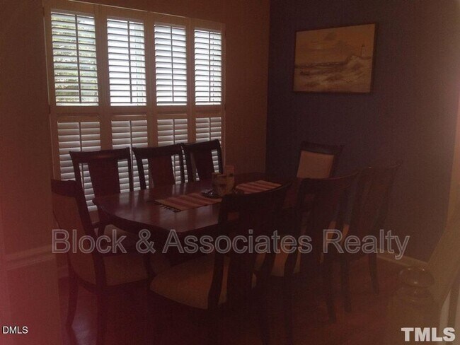 Foto del edificio - 1414 Crimson Creek Dr