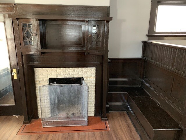 Built-ins an fireplace - 2648 Robinwood Ave