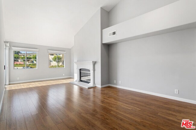 Foto del edificio - 5500 Torrance Blvd