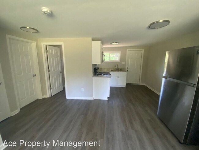 Building Photo - 2 br, 1 bath House - 808 Campbell Street U...