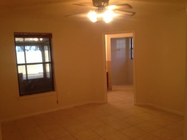 Building Photo - 3-Bedroom, 2-Bathroom single-family home brick construction