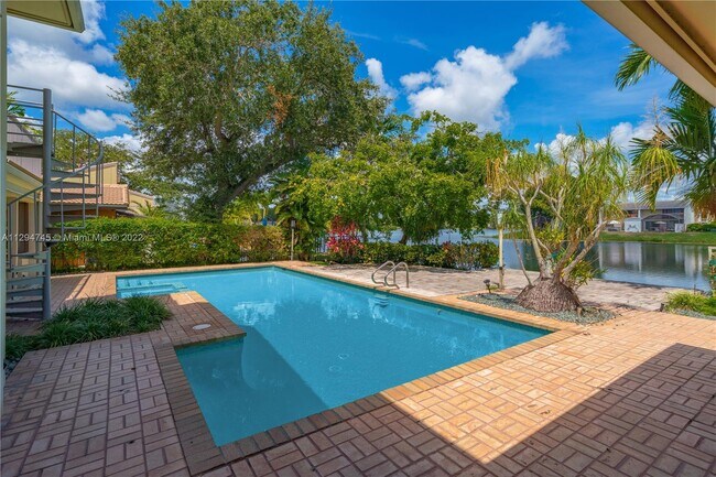 Foto del edificio - 3051 N 35th St