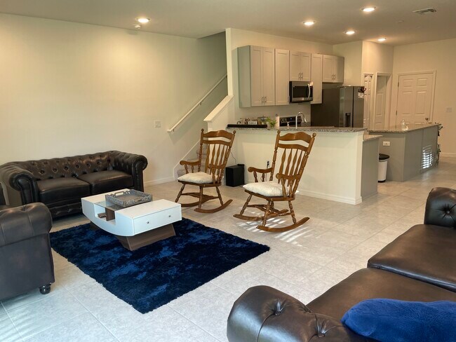 Building Photo - 34171 Cinder Way