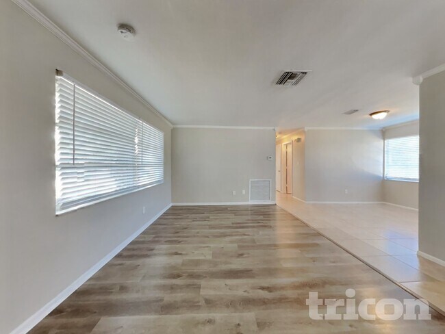 Foto del edificio - 2166 Timber Ln