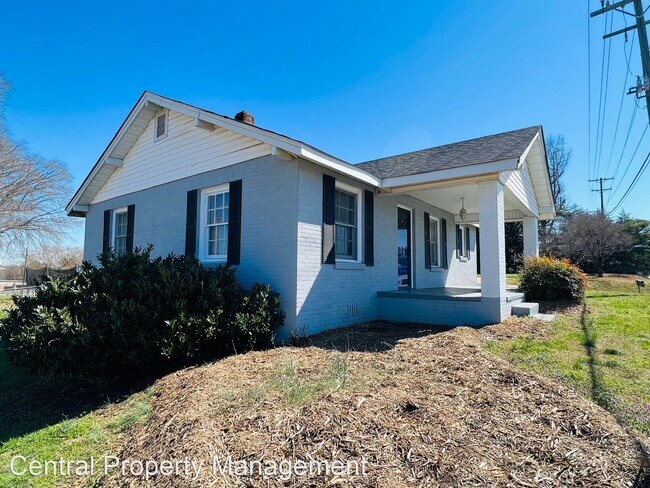 Building Photo - 2 br, 1 bath House - 9112 Asheville Highway